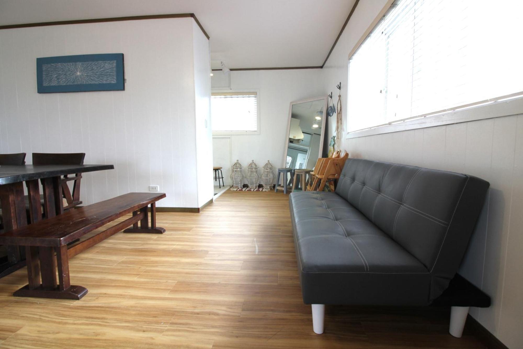 Hotel Whale Okinawa Kadena Exteriér fotografie