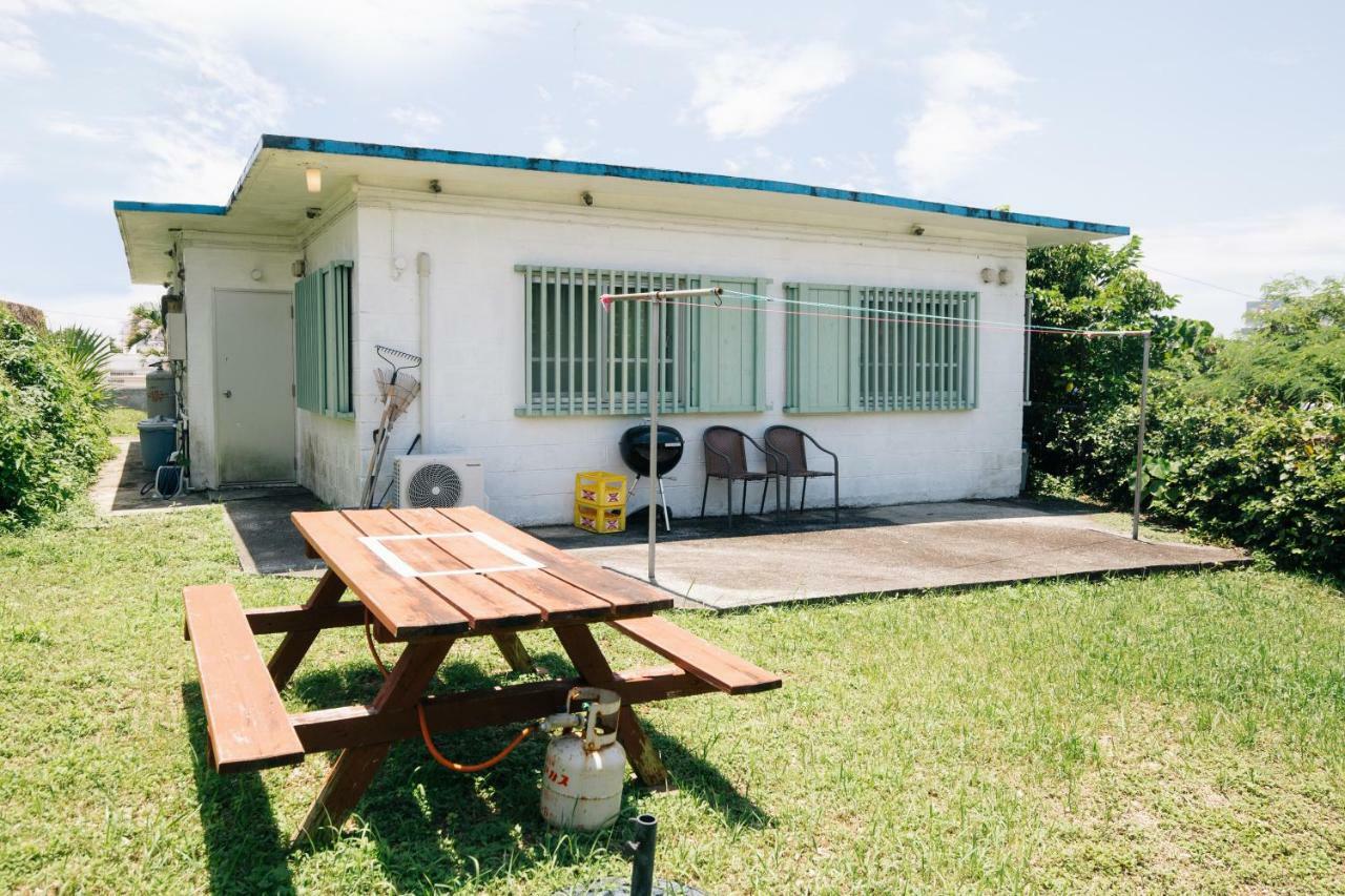 Hotel Whale Okinawa Kadena Exteriér fotografie